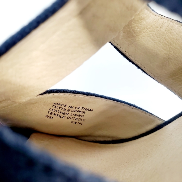 Michael Kors Denim Zipper-Up 4" Platform Wedge Shoe, Excellent Condition - Picture 9 of 10